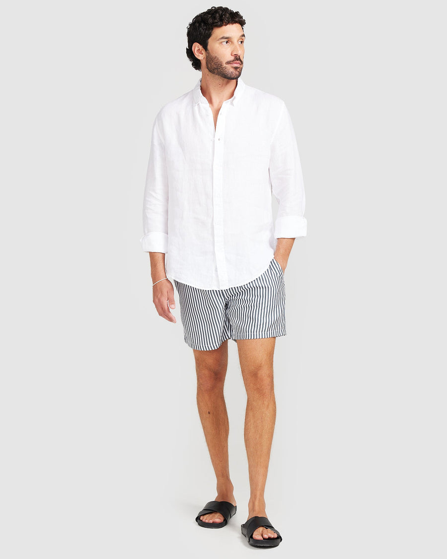 Chemise en lin blanche