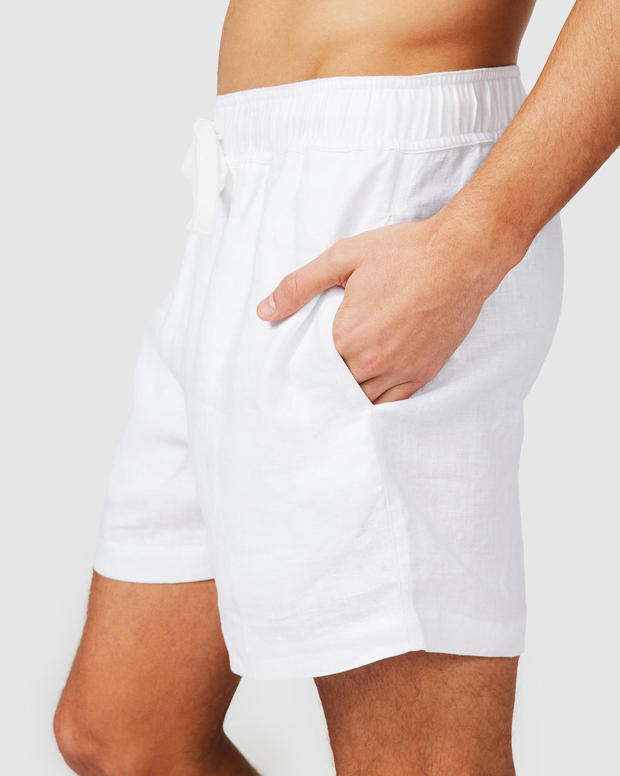 Short en lin blanc