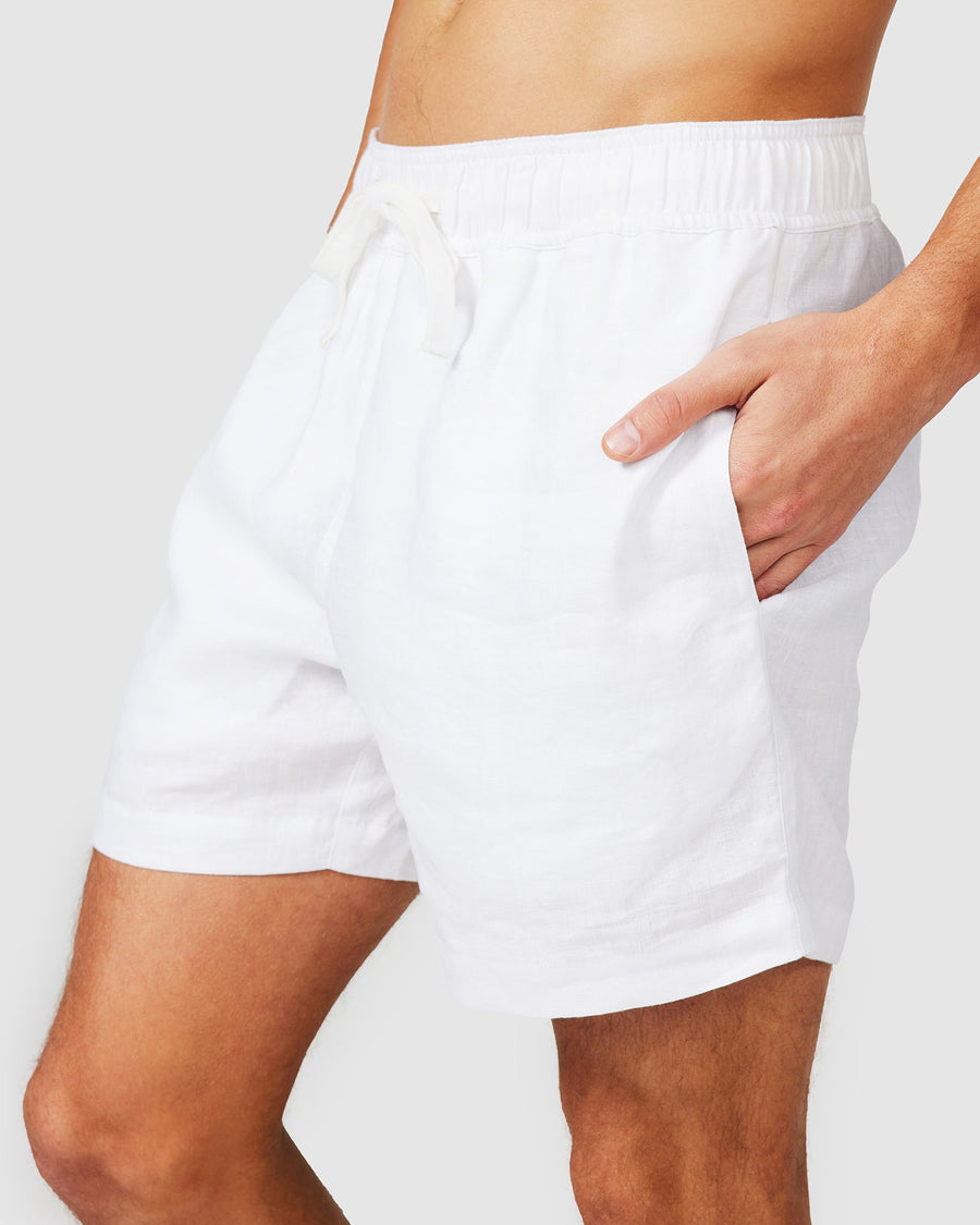 Short en lin blanc